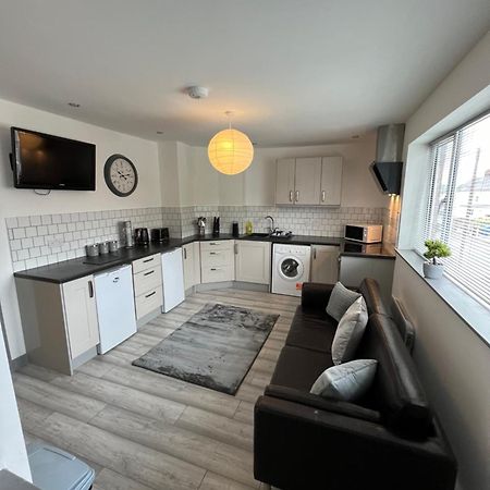 Cosy Modern Apartment Warrington Exterior foto